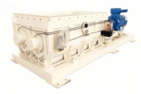双轴混料机(图1) 双轴混料机(图1)